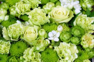 送別会や退職祝いに贈る花束の相場は 男性には 疑問を解決 お花選びのコンシェルジュ