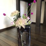 お月見のお花を活け替える