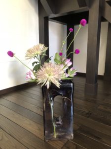 お月見のお花を活け替える