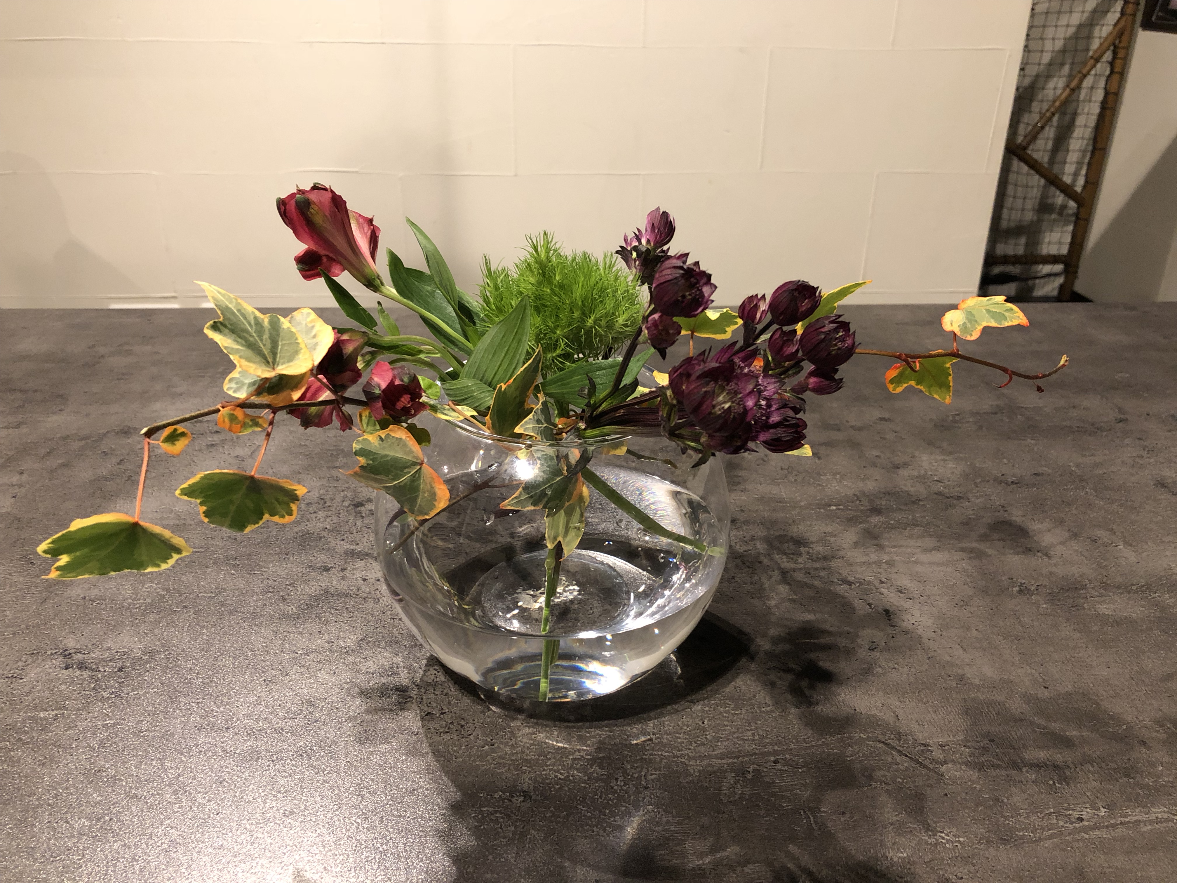 七五三の日のお食事会のテーブルを飾るお花