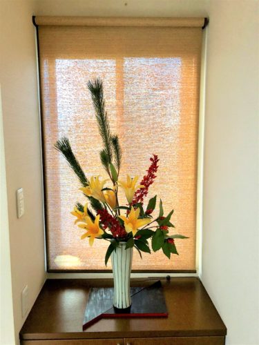 お正月用生け花 玄関編 花材と花瓶と生け方について お花選びのコンシェルジュ