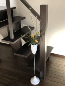 数輪のお花も印象的に！グリーンの力とおすすめの花瓶の代用品