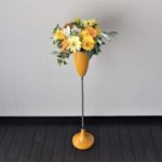 人気のお花、ガーベラの飾り方。花瓶の代用品はおしゃれなスタンド灰皿