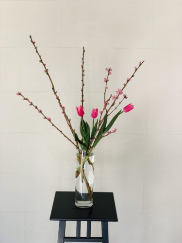ひな祭りには桃の花 飾り方を解説します お花選びのコンシェルジュ