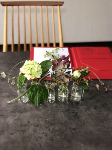 シャクヤク、アジサイのテーブル花