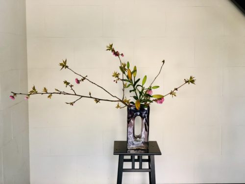 ユリを活ける