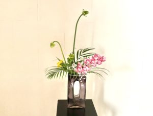 今週のお花の定期便。かすみ草の飾り方。
