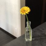 お花一輪の飾り方。数輪のお花の飾り方。