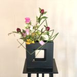 大好きなお花、シャクヤクを使った初夏の生け花