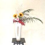 夏から秋へ ブラウン系を少しプラスした生け花
