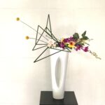 リズミカルな形と色合いで、楽しくなる生け花