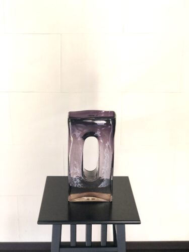 紫のガラス花器