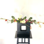 美味しそうだけど、食べられない。花ナスの生け花