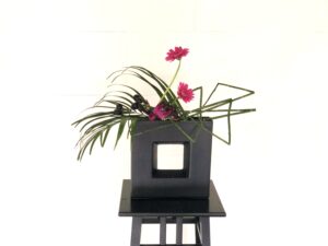 ガーベラを使った生け花　お花屋さんでの人気のお花の活け方