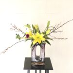 啓翁桜、アネモネ、LAリリー、開花待ちの生け花
