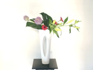 ギガンジュームを使った夏の生け花　