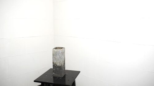 四角柱の花器