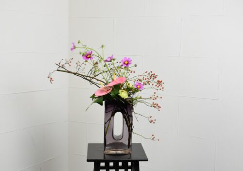 コスモスの生け花