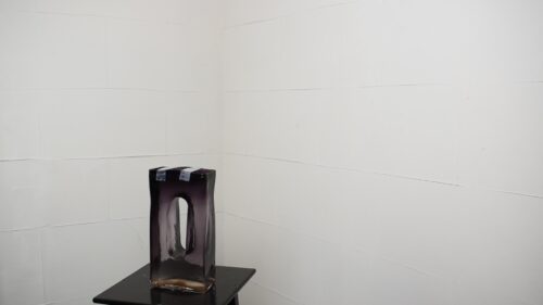 紫のガラス花器